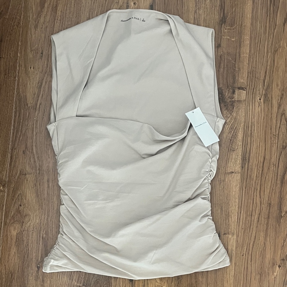 Abercrombie and Fitch A&F Ava Top (Large - NWT) FINAL SALE